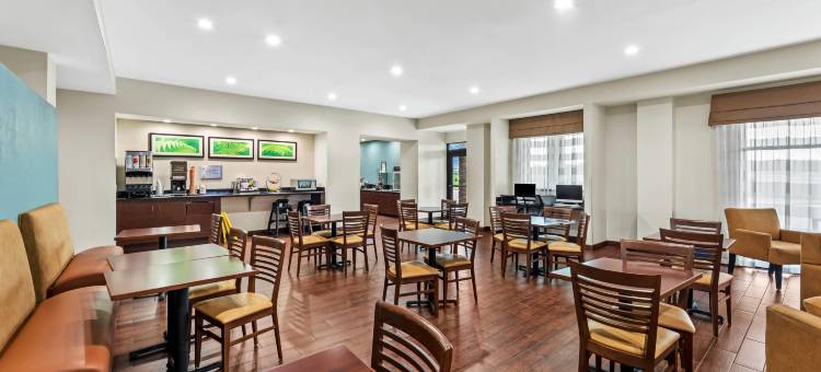 拉夫金美茵斯坦套房酒店(MainStay Suites Lufkin)图片