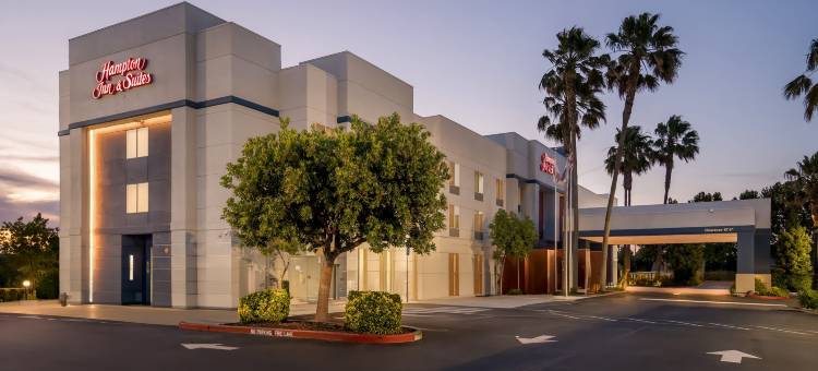 希尔顿欢朋套房酒店-莱思罗普(Hampton Inn & Suites Lathrop)图片