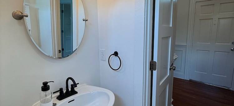 Classic Charleston Hideaway Central & Walkable - Live like a true downtown local图片