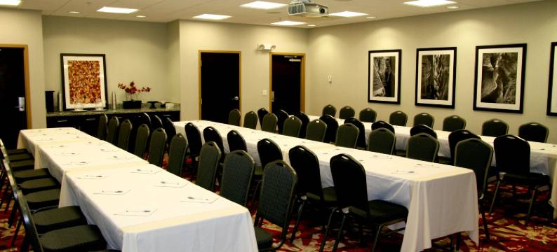 盐湖城大学岳麓大道欢朋套房酒店(Hampton Inn & Suites Salt Lake City/University-Foothill Dr.)图片