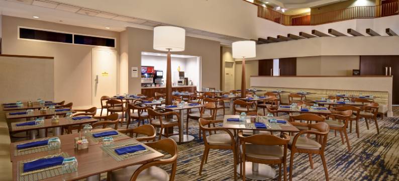 查尔斯顿希尔顿安泊酒店(Embassy Suites by Hilton Charleston)图片