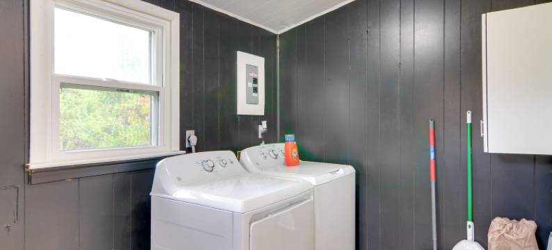 伯恩赛德度假屋，步行到坎伯兰湖!(Burnside Vacation Rental, Walk to Lake Cumberland!)图片