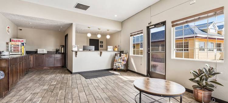 安大略速8酒店(Super 8 by Wyndham Ontario)图片