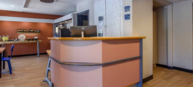 尼姆凯萨尔盖B&B酒店(B&B Hôtel Nîmes Caissargues)图片