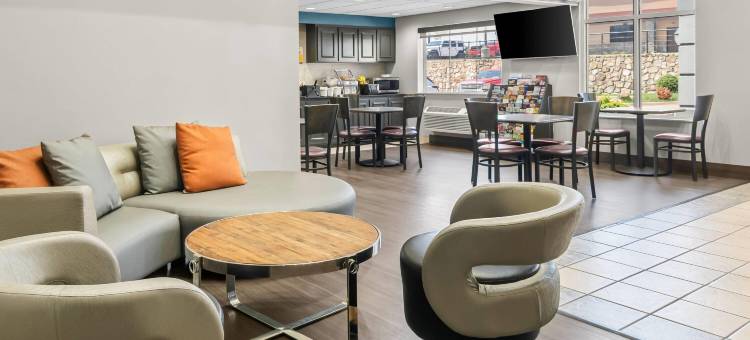 韦瑟福德速8酒店(Super 8 by Wyndham Weatherford)图片