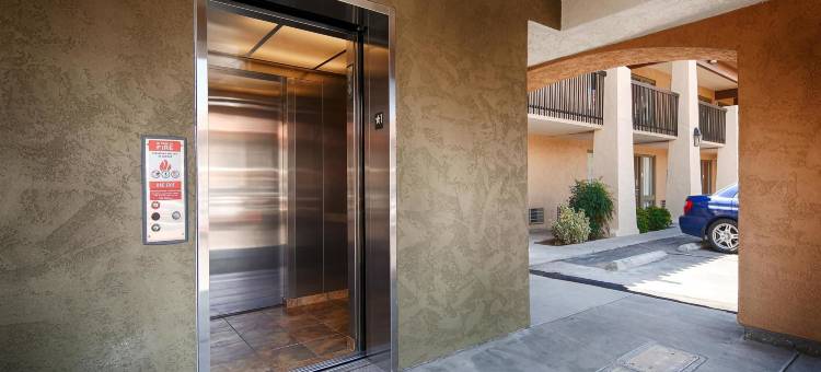 旅人贝斯特韦斯特优质套房酒店(Best Western Plus A Wayfarers Inn and Suites)图片