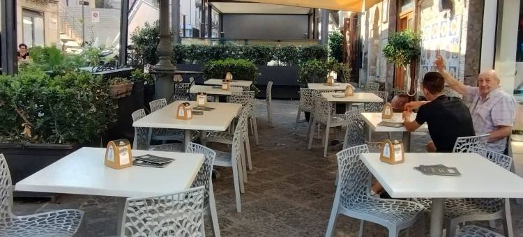 金屋切法卢(Golden House)图片