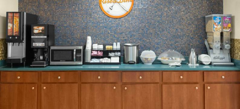 乔治亚州萨凡纳豪生酒店(Howard Johnson by Wyndham Savannah GA)图片