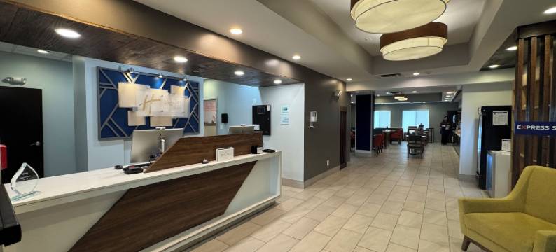 智选假日套房酒店辛辛那提- 布鲁艾施(Holiday Inn Express & Suites CINCINNATI-BLUE ASH by IHG)图片