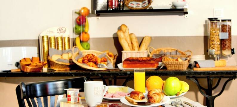 基里亚德尼姆中央酒店(Kyriad Nimes Centre)图片