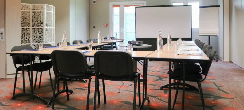 扎克德拉罗瑞圣埃尔布兰布里特酒店(Brit Hotel le Kerann Nantes St Herblain - Zac de La Lorie)图片