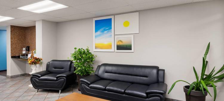 温德姆戴斯酒店凤凰城靠近本宁堡(Days Inn by Wyndham Phenix City Near Fort Benning)图片