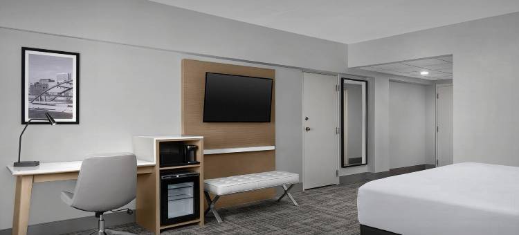 锡达拉皮兹万豪酒店(Radisson Hotel Cedar Rapids)图片