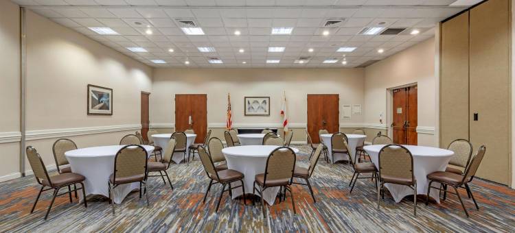 麦迪逊亨茨维尔贝斯特韦斯特优质酒店(Best Western Plus Madison-Huntsville Hotel)图片