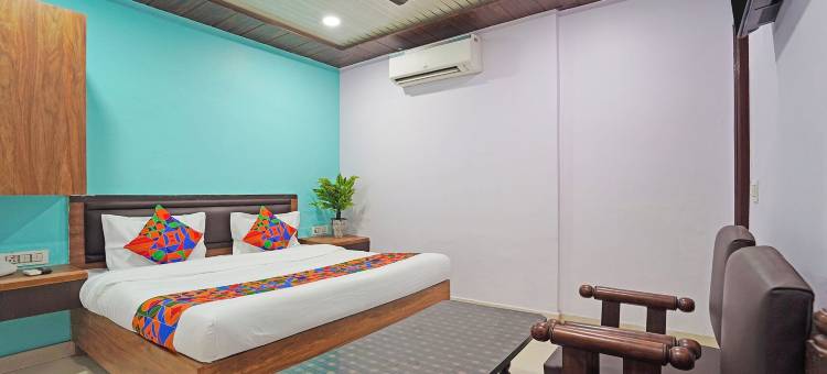 FabHotel Shri Rawat Kunj - 距离班克比哈里庙150米(Fabhotel Shri Rawat Kunj - 150m from Banke Bihari Temple)图片