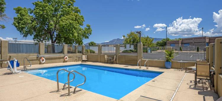阿尔伯克基绿树旅馆(Best Western North I-25 Hotel)图片
