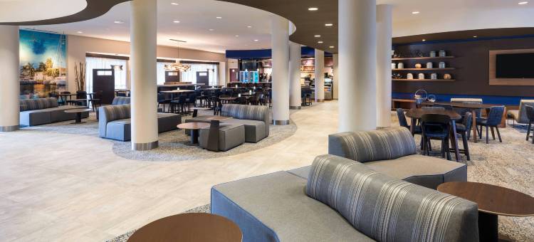 劳德代尔堡机场邮轮码头万怡酒店(Courtyard Fort Lauderdale Airport & Cruise Port)图片
