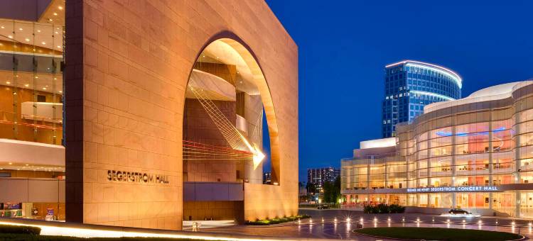 欧文约翰·韦恩机场/橙县SpringHill Suites酒店(SpringHill Suites Irvine John Wayne Airport / Orange County)图片