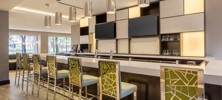 休斯顿加勒里亚希尔顿逸林套房酒店(DoubleTree by Hilton Hotel & Suites Houston by The Galleria)图片