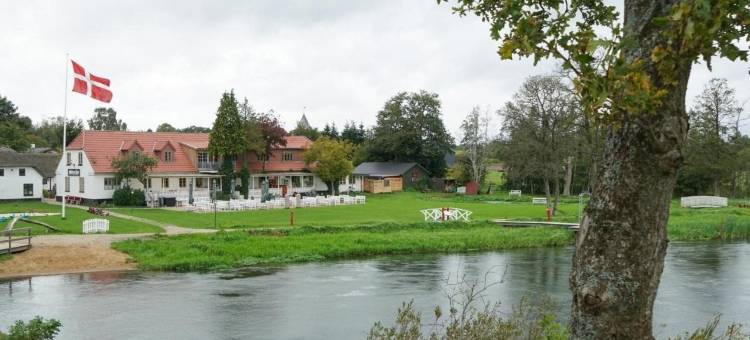 斯弗斯鲁普A/S旅馆(Svostrup Kro)图片