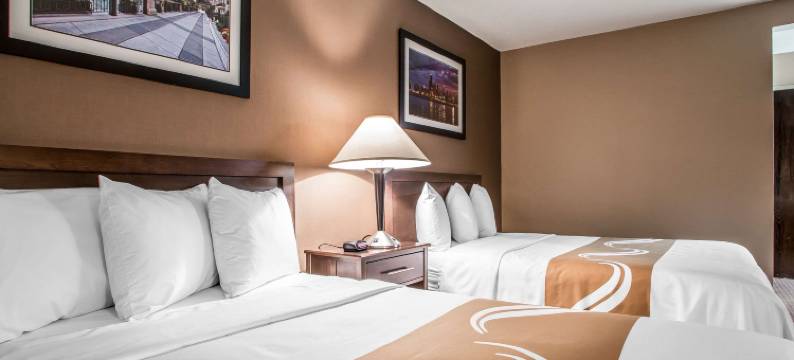 埃尔金I-90凯艺酒店(Quality Inn Elgin I-90)图片