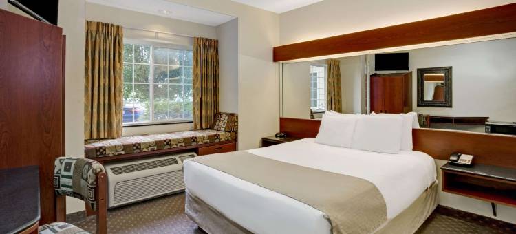 印第安纳波利斯机场温德姆麦客达酒店(Microtel Inn & Suites by Wyndham Indianapolis Airport)图片