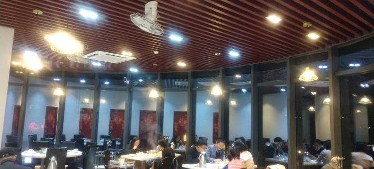 服装设计师与光媛的民宿(兴学路分店)图片