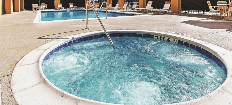 拉昆塔温德姆酒店套房by 温德姆沃斯堡阿灵顿西(La Quinta Inn & Suites by Wyndham Fort Worth Arlington West)图片