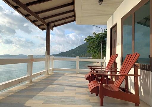 Neptune's Villa Hotel Overview