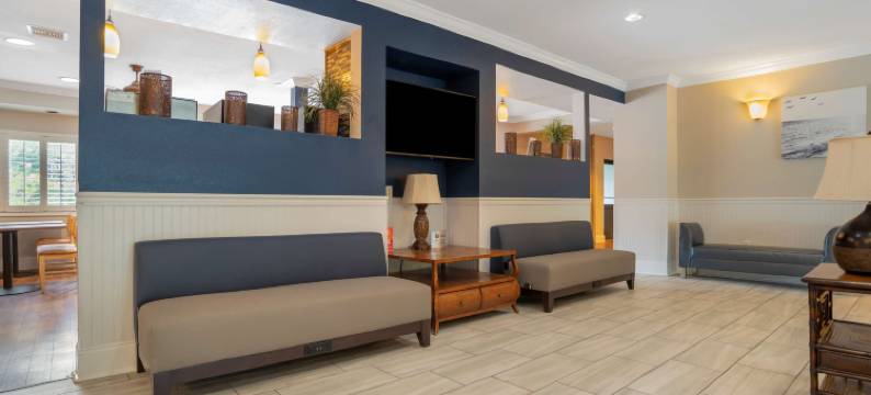 沃库拉贝斯特韦斯特优质套房酒店(Best Western Wakulla Inn  Suites)图片