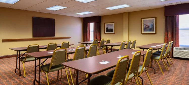 芒特弗农希尔顿欢朋酒店(Hampton Inn Mt. Vernon)图片