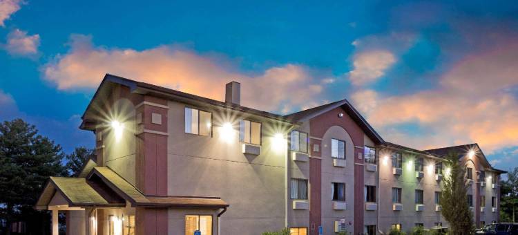 列克星敦公园-加利福尼亚地区温德姆速8酒店(Super 8 by Wyndham Lexington Park/California Area)图片