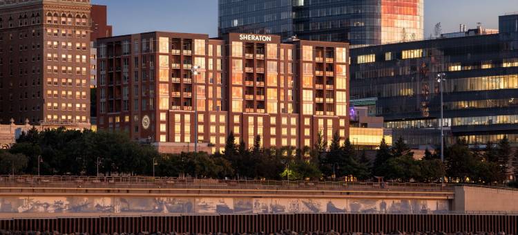 德卢斯喜来登酒店(Sheraton Duluth Hotel)图片