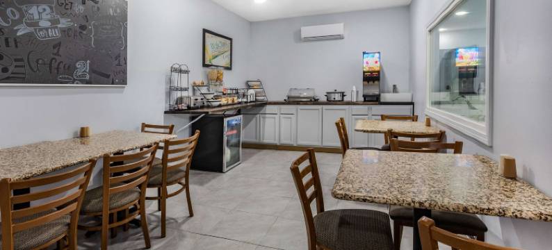 昆西温德姆美吟温德姆酒店(AmericInn by Wyndham Quincy)图片