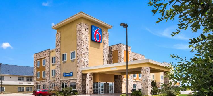 矿泉井城康福特套房酒店(Motel 6 Mineral Wells, TX)图片