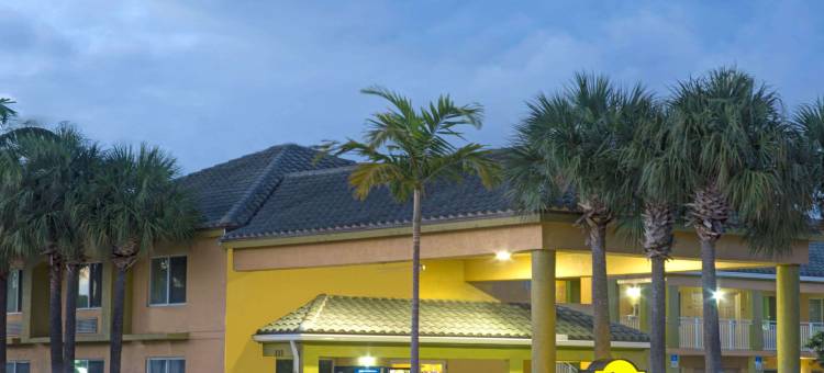 戴尼亚-劳德代尔堡机场温德姆速8酒店(Super 8 by Wyndham Dania/Fort Lauderdale Arpt)图片