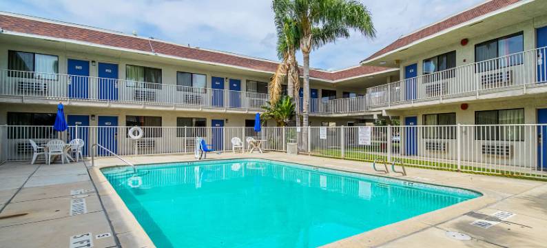 贝克斯菲尔德机场6号汽车旅馆(Motel 6 Bakersfield, CA - Airport)图片