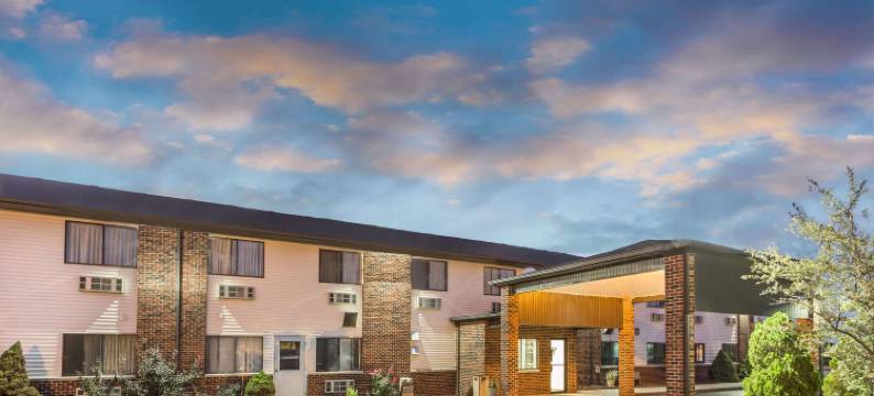 伯旁奈斯-坎卡基地区速8酒店(Super 8 by Wyndham Bourbonnais/Kankakee Area)图片