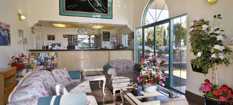 泰勒购物中心海滨戴斯酒店(Days Inn by Wyndham Riverside Tyler Mall)图片