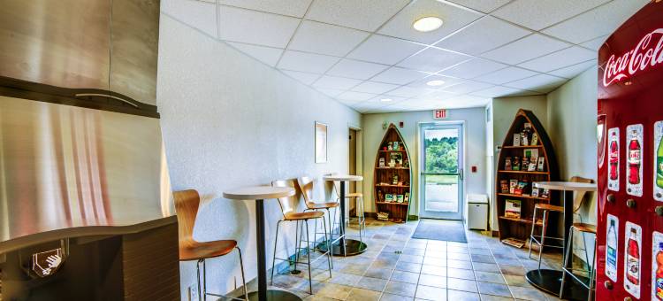 安大略省亨茨维尔6号汽车旅馆(Motel 6 Huntsville, on)图片