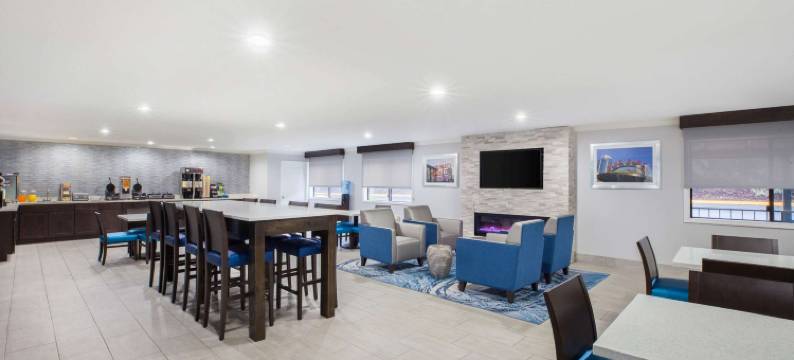 埃弗里特拉昆塔温德姆酒店(La Quinta Inn by Wyndham Everett)图片