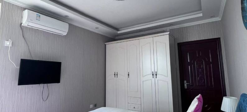 湖景山色民宿(广场四街分店)图片