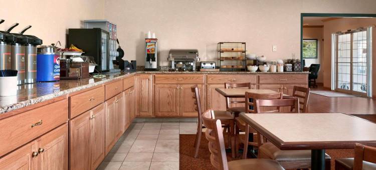 爱荷华克林顿丽怡酒店(Country Inn & Suites by Radisson, Clinton, IA)图片