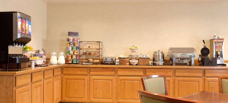 密苏里内华达丽怡酒店(Country Inn & Suites by Radisson, Nevada, MO)图片