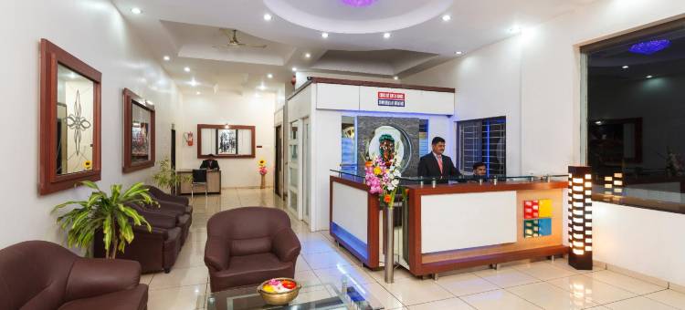 戈尔哈布沃林达文豪华酒店(Hotel Vrindavan Deluxe Kolhapur Near Central Bus Stand)图片
