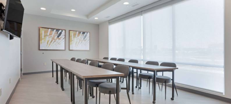 位于US-60的山林格罗夫舒适酒店及套房(Comfort Inn & Suites US-60)图片