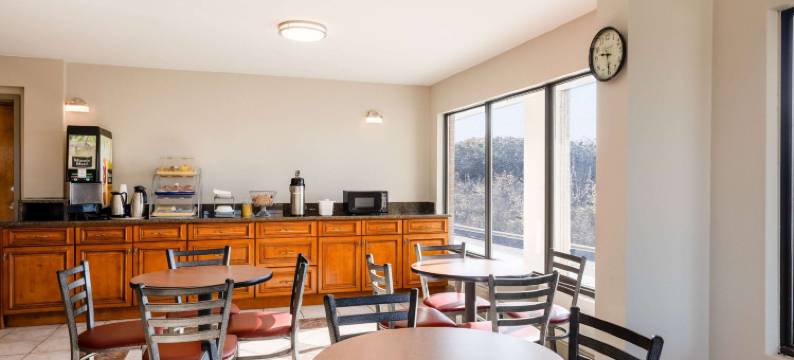 穆尔斯维尔诺曼湖戴斯酒店(Days Inn by Wyndham Mooresville Lake Norman)图片