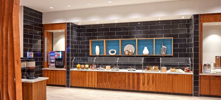 拉加尔托唐尼SpringHill Suites酒店(SpringHill Suites Los Angeles Downey)图片