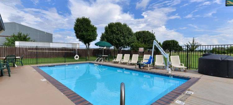 威奇托福尔斯 I-44 凯艺套房酒店(Quality Inn & Suites Wichita Falls I-44)图片