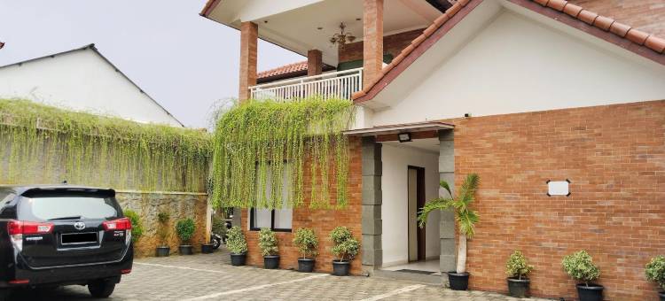 Urbanview DeJati House Jatikramat Bekasi图片